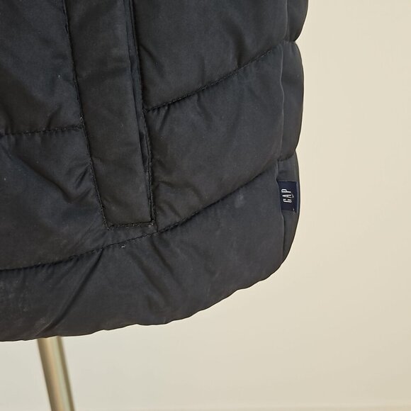 Gap Black Puffer Vest - Picture 4 of 5